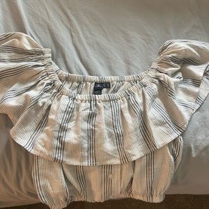 NWOT Volcom off-shoulder top